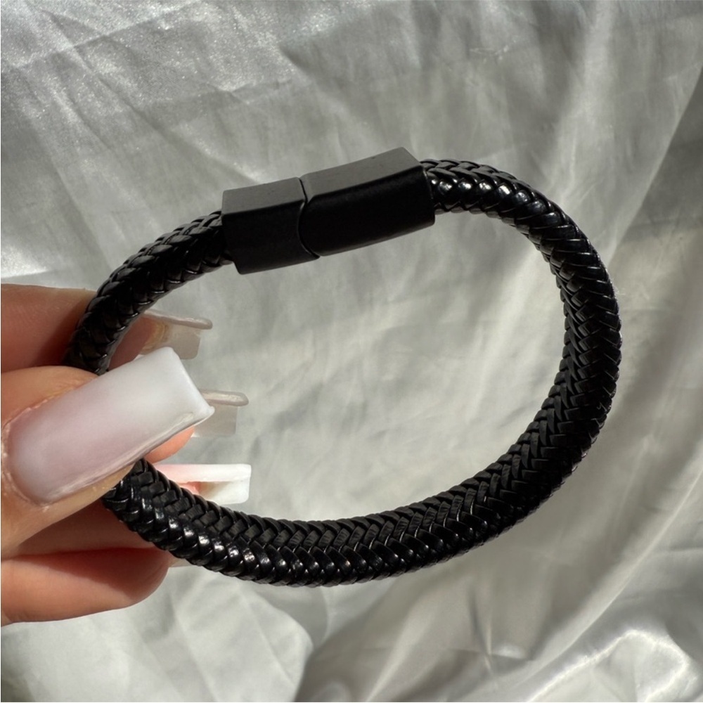 Men's Black Braided Leather Bracelet - Picture 2 of 10